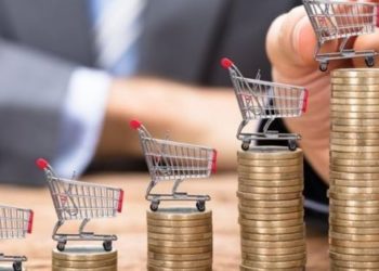 „Cumpărători mai puțini, iar prețuri tot mai mari”. Concluziile vizitatorilor și comercianților din piețele capitalei în ajunul sărbătorilor de iarnă | VIDEO
