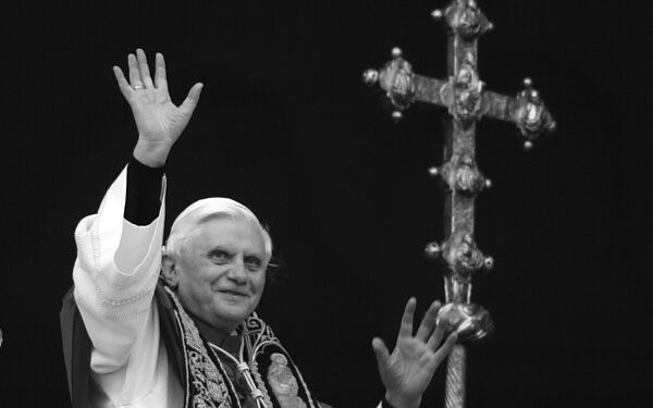 Умер бывший Папа Римский Бенедикт