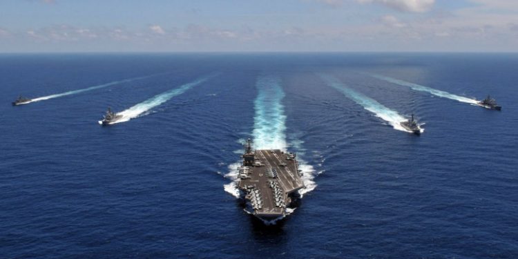 Nouă răniţi într-un incendiu la bordul portavionului USS Abraham Lincoln