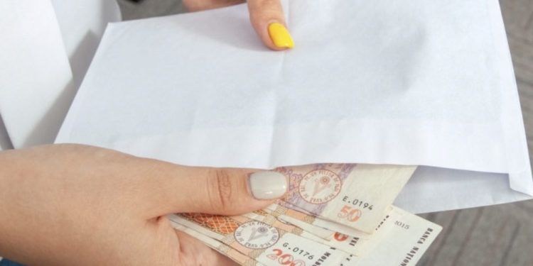 Autoritățile vor să pună capăt salariilor în plic: vor efectua controale inopinate la angajatori