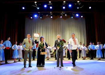 Tradițiile găgăuze au prins viață la Orhei: Locuitorii orașului au avut parte de un concert de zile mari, unde a evoluat renumitul colectiv „Duz-Ava”  | VIDEO