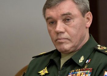 Арестович подтвердил попытку Киева убить главу Генштаба РФ Герасимова