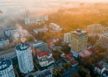 Reprezentanții Agenției de Mediu, despre nivelul depășit de poluare a aerului în Chișinău: Este periculos pentru persoanele cu boli cronice, mai ales ale aparatului respirator | VIDEO