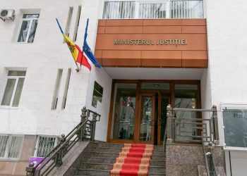 O nouă acțiune de protest organizată de membrii și simpatizanții Partidului „ȘOR”: Oamenii cer ca ministrul Justiției să fie cercetat penal | VIDEO