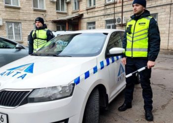 На инспекторов Национального агентства автортранспорта наденут видеокамеры | FOTO