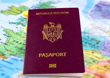 Comisia Europeană: Moldova își onorează angajamentele aferente regimului fără vize cu Uniunea Europeană