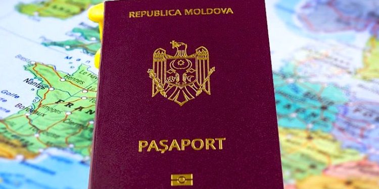 Comisia Europeană: Moldova își onorează angajamentele aferente regimului fără vize cu Uniunea Europeană