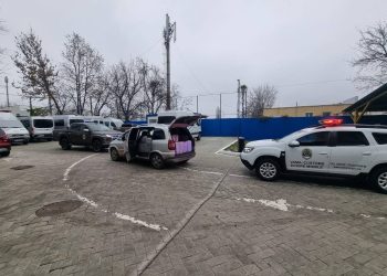 Un bărbat, prins în timp ce transporta peste o tonă de alcool fără acte de proveniență. Ce s-a întâmplat cu marfa