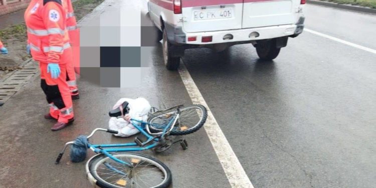 Un biciclist de 54 de ani a decedat după ce a fost lovit de un Mercedes, la Congaz