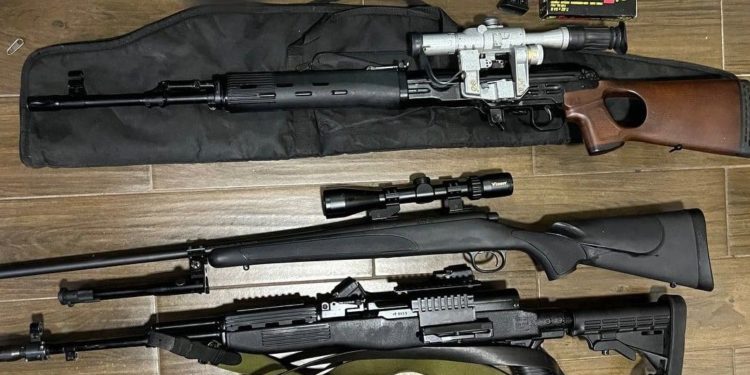 „Cei 14 suspecți obțineau ilegal arme și le adaptau pentru braconaj”. Noi detalii de la perchezițiile în raioanele din centrul țării | VIDEO