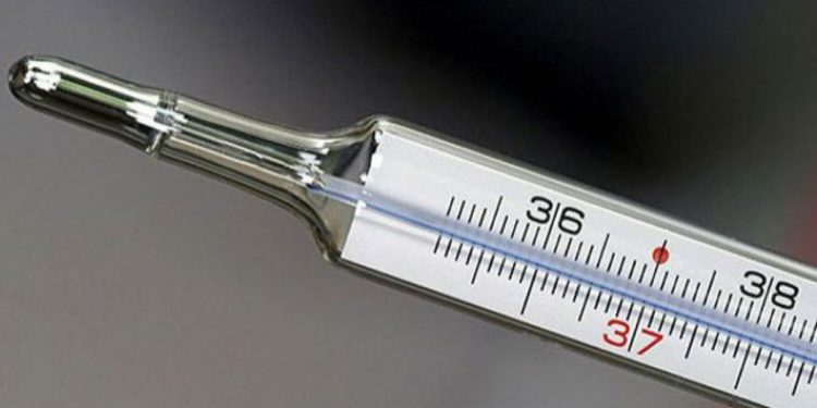 Caz periculos în stânga Nistrului: Un copil a ajuns la spital după ce a mușcat vârful unui termometru cu mercur | VIDEO