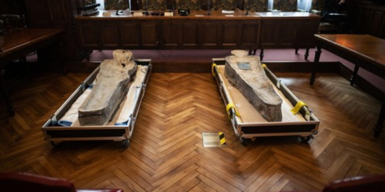 Cui aparțin sarcofagele găsite după incendiul de la Notre-Dame. Descoperirile făcute de oamenii de știință