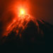 Erupție spectaculoasă a Vulcanului Fuego. Coloanele de cenușă se ridică la peste doi kilometri, iar cel mai mare aeroport a fost închis