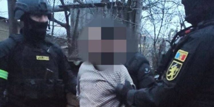 Полиция задержала мужчину, которого приговорили к 18 годам колонии