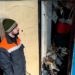 В Кишиневе после жалоб соседей вскрыли заваленную мусором квартиру