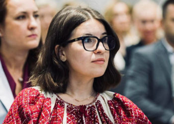 Еще одна отставка: Табурчану уходит с поста пресс-секретаря правительства