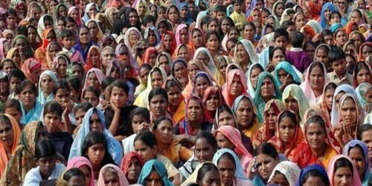 Индия обогнала Китай по численности населения