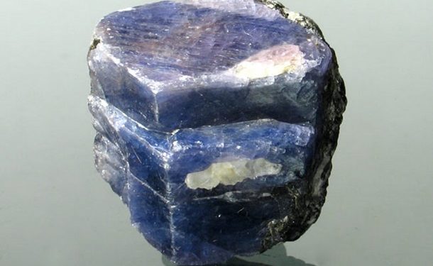 Сапфир весом в 500 кг не нашел покупателя