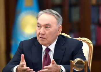 Нурсултан Назарбаев попал в больницу. Он перенес операцию на сердце