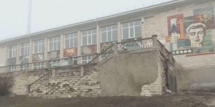 «Бывшее когда-то украшением района здание сегодня выглядит как после войны». Жители села Макарешты Унгенского района глубоко возмущены состоянием местного Дома культуры | VIDEO