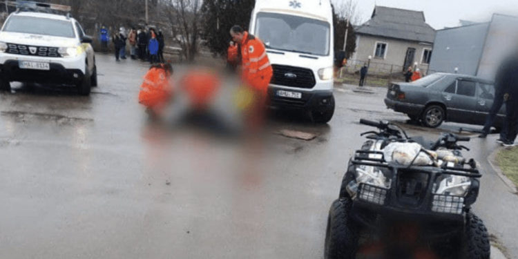 A pierdut controlul volanului și s-a răsturnat cu ATV-ul, la Căușeni. Ce spune poliția despre șofer