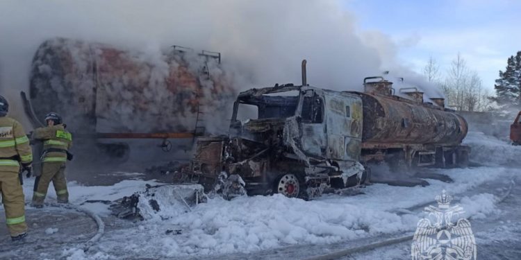 В Иркутской области (РФ) произошел масштабный пожар на нефтебазе | FOTO, VIDEO