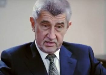 Кандидату в президенты Чехии пришло письмо с боевым патроном и угрозами