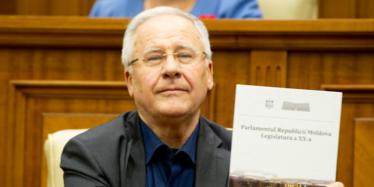 Ex-deputatul Dumitru Diacov își va păstra cele 600 de mii de lei. CSJ a declarat inadmisibil recursul ANI