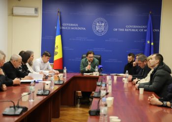 Ședință încinsă la Ministerul Economiei între Dumitru Alaiba și deținătorii de patente. Oamenii, indignați că nu li se iau în considerare revendicările: Nu vom ceda patenta | VIDEO