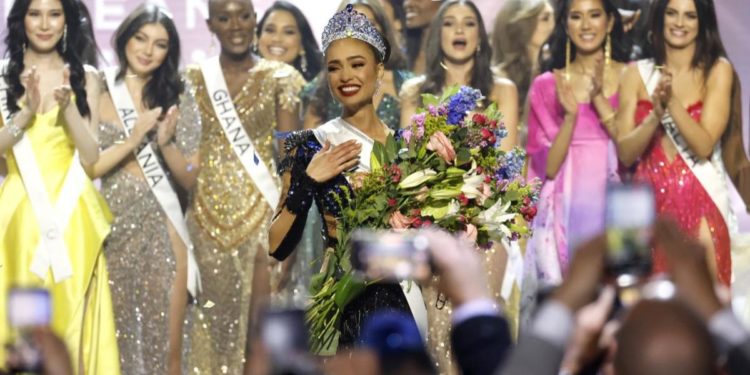 «Мисс Вселенной» стала американка азиатского происхождения