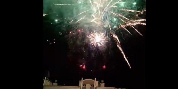 Interzise dar lansate: Focurile de artificii au „zguduit” capitala în noaptea dintre ani