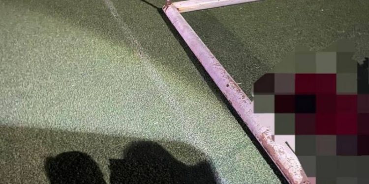 Un băiat de 16 ani a murit în mod tragic, la Orhei: A căzut de pe o poartă de fotbal, de pe care încerca să-și facă o fotografie