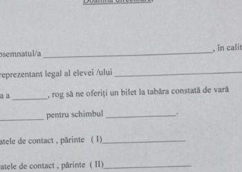 „Părinte 1 și părinte 2” în loc de „mama și tata”: Explicația administrației unui liceu care a distribuit cereri „buclucașe” pentru bilete în taberele de vară | VIDEO