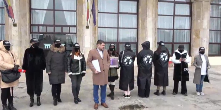 Protestul jurnaliștilor moldoveni la București, în imagini