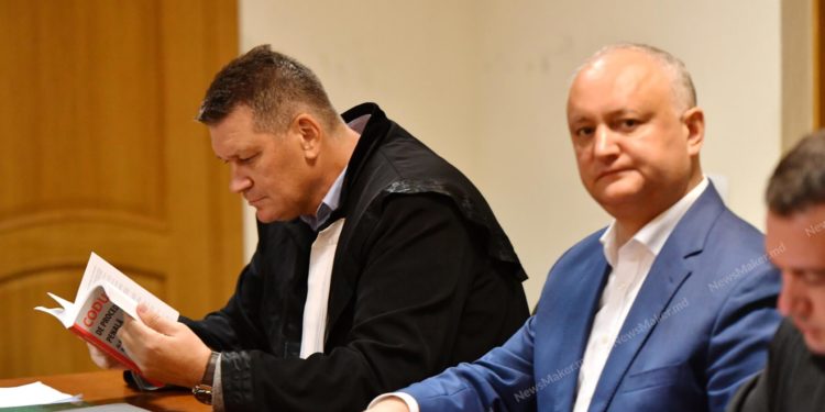 Igor Dodon acuză procurorii că ar fi „descins cu interogatoriu și ridicarea arhivei” la medicii care i-au prescris tratamentul fiului său: Au acționat la comanda Maiei Sandu și Veronicăi Dragalin | VIDEO