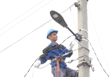 „De 35 de ani n-am văzut lumină pe stradă. acum e minunat”. Grație eforturilor depuse de echipa lui Ilan Șor, localitatea Dușmani, Glodeni, a fost iluminată integral | VIDEO