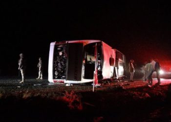 В Турции перевернулся автобус с пассажирами: пятеро погибших, десятки пострадавших | VIDEO