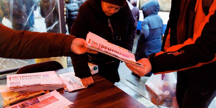 „Eu îl respect pe acest om pentru că tot ce a promis, a și făcut”. Cetățenii , încrezători în strategia de dezvoltare propusă de Ilan Șor, despre care au aflat în punctele de informare amenajate de echipa sa în toată țara | VIDEO