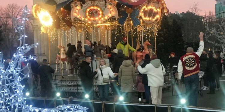 Хотим как в Орхейленде! Кишинёвцы считают слишком дорогими  аттракционы в центре столицы. Обещали, что будет бесплатно, но не сделали | VIDEO