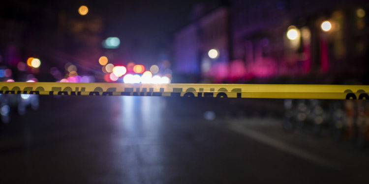 O fetiță de 12 ani și-a ucis fratele de 9 ani, în timp ce părinții dormeau