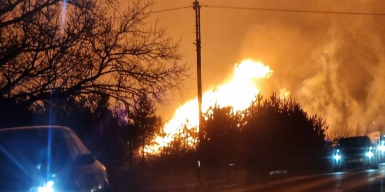 В Литве взорвался газопровод близ границы с Латвией | VIDEO