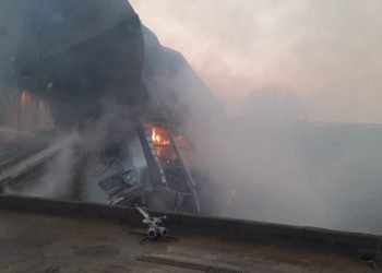 Un rezervor de păstrare a cerealelor din Portul Internațional Giurgiulești, cuprins de flăcări! Șase echipe de pompieri luptă cu focul