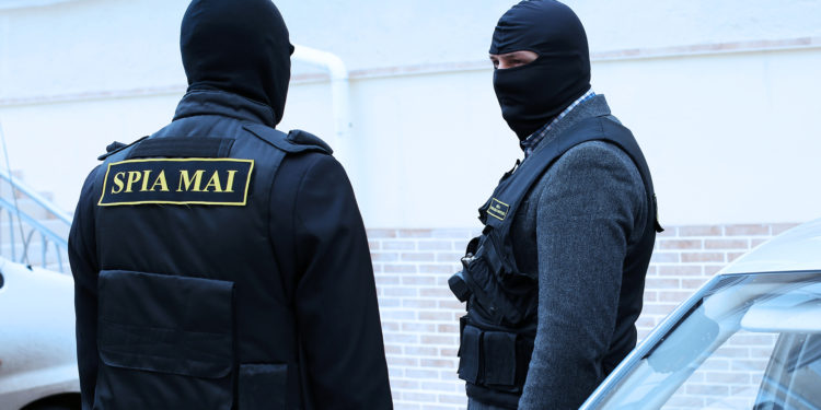 Scheme de corupție în vămile moldo-române: SPIA a deconspirat peste 100 de episoade în care 25 de angajați au pretins și primit mită | VIDEO