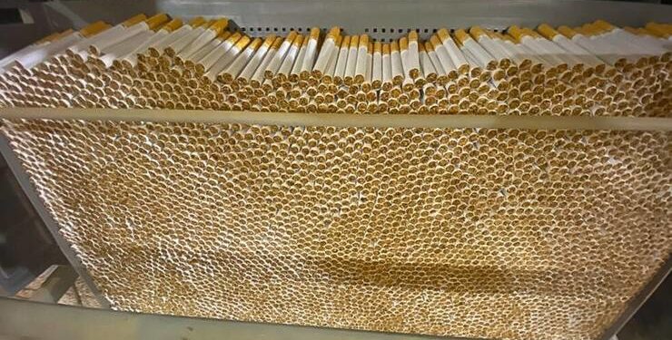 O mare fabrică ilegală de țigarete, dezafectată în Franța. Au fost arestați mai mulți cetățeni din R Moldova