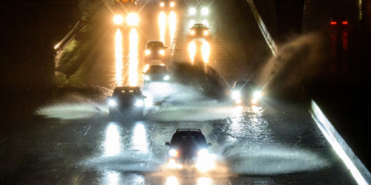 Stare de urgenţă în California. Sunt aşteptate alunecări de teren şi inundaţii catastrofale