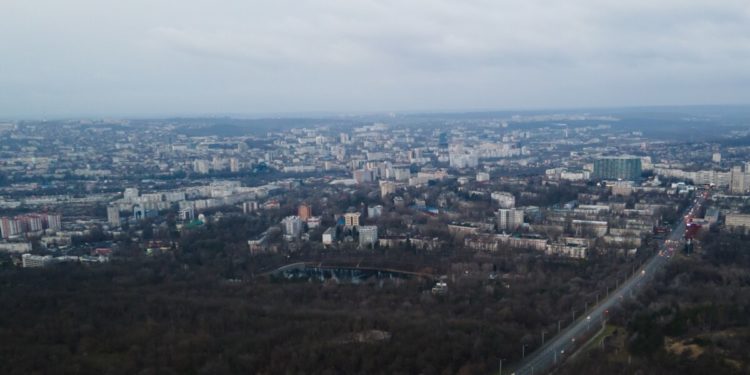 Crește concentrația de poluare a aerului în capitală. Atenționările Ministerului Mediului | VIDEO