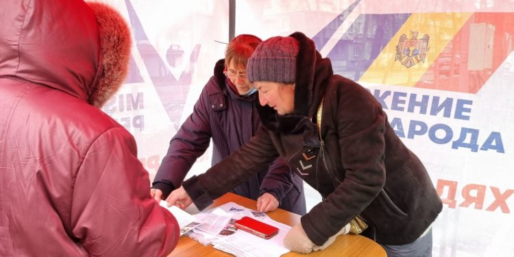 Mișcarea Pentru Popor a început colectarea semnăturilor, pentru a obliga Guvernul să plătească facturile cetățenilor