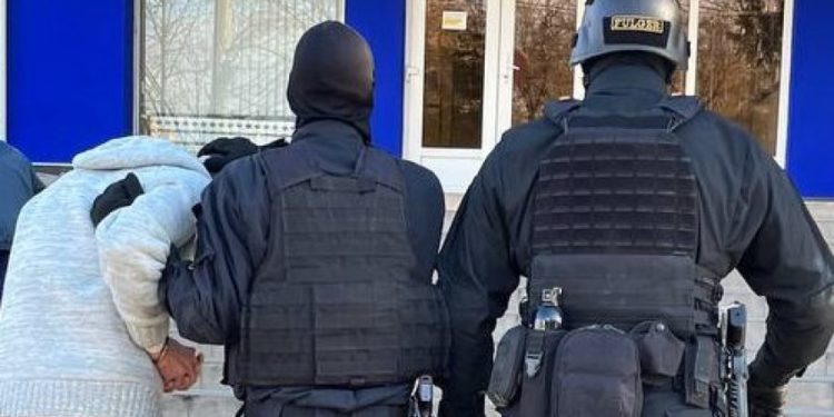В Кишиневе задержали мошенника, выманившего у граждан 2,5 млн леев
