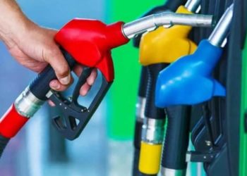 Горючее снова подешевело: сколько стоит бензин и дизтопливо в понедельник