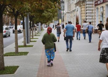 Sondaj: 66% din moldoveni consideră că lucrurile în țara noastră merg într-o direcție greșită | VIDEO